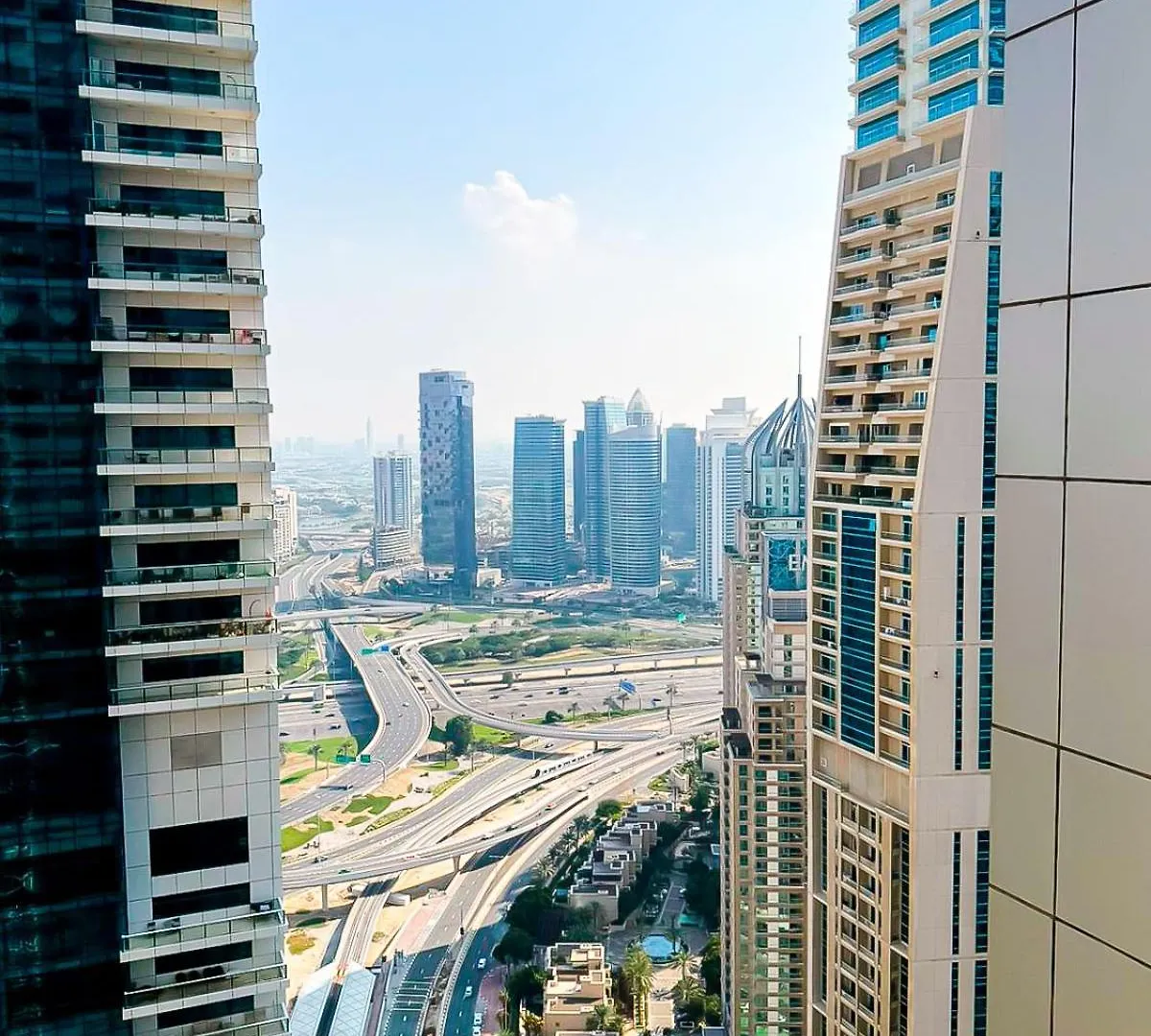 Dubai Marina - Marina Pinnacle Tower contacts